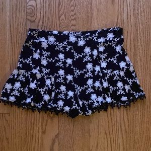 Alter’d State Black and White Flower Patterned Shorts